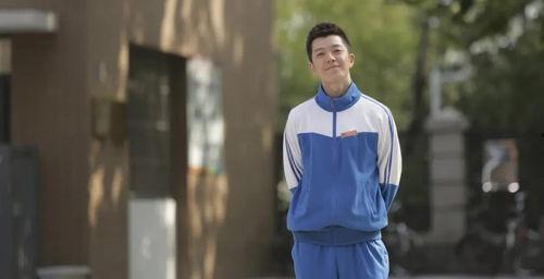 吃瓜娱乐王栎鑫,吃瓜娱乐界的“瓜王” 第3张 吃瓜娱乐王栎鑫,吃瓜娱乐界的“瓜王” 第3张